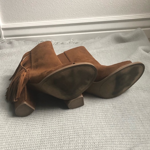 Open toe booties - Picture 3 of 7